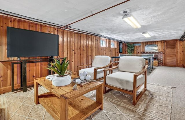 22 Nardell Rd, Newton, MA 02459
