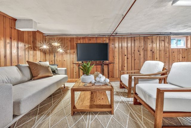 22 Nardell Rd, Newton, MA 02459