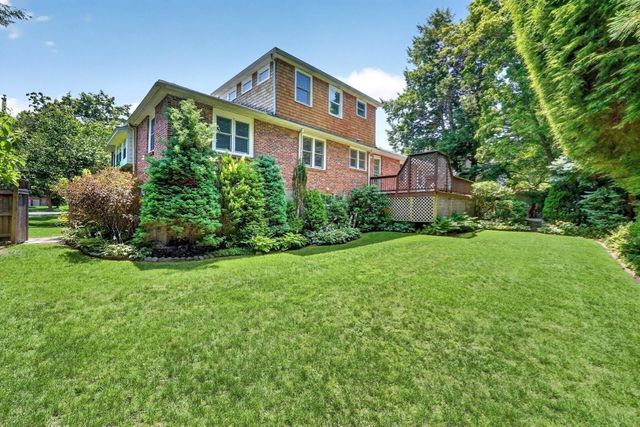 22 Nardell Rd, Newton, MA 02459