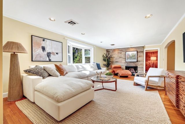 22 Nardell Rd, Newton, MA 02459