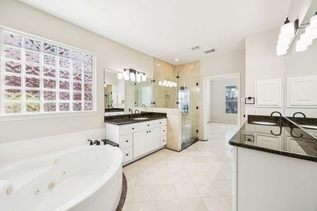 3002 Autumn Cove Court, Friendswood, TX 77546