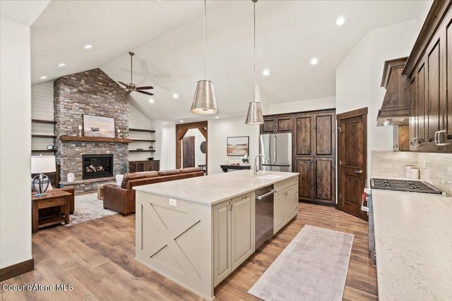 3462 E WINRAY DR, Hayden, ID 83835