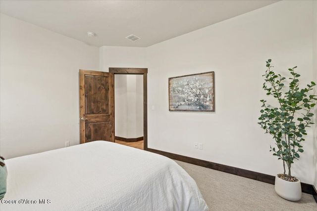 3462 E WINRAY DR, Hayden, ID 83835