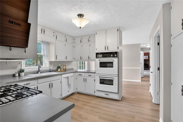 4624 Mountain Creek Drive NE, Roswell, GA 30075