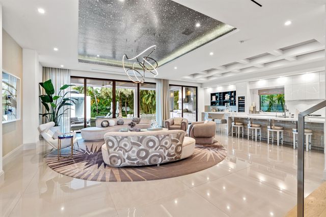 1040 S Ocean Boulevard, Delray Beach, FL 33483