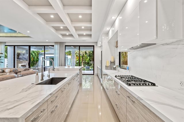 1040 S Ocean Boulevard, Delray Beach, FL 33483