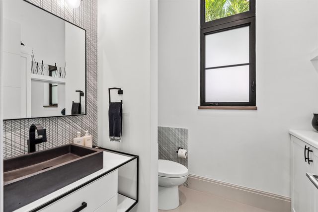 1040 S Ocean Boulevard, Delray Beach, FL 33483