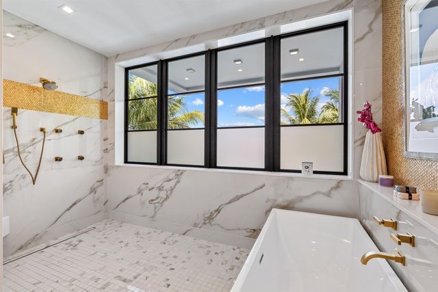 1040 S Ocean Boulevard, Delray Beach, FL 33483