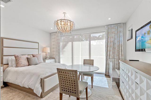 1040 S Ocean Boulevard, Delray Beach, FL 33483