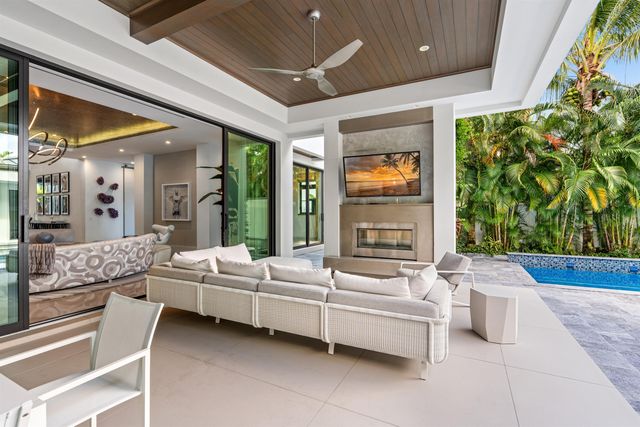 1040 S Ocean Boulevard, Delray Beach, FL 33483
