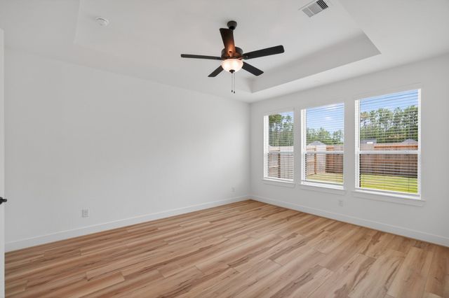 9738 Roaring River Falls Lane, Porter, TX 77365