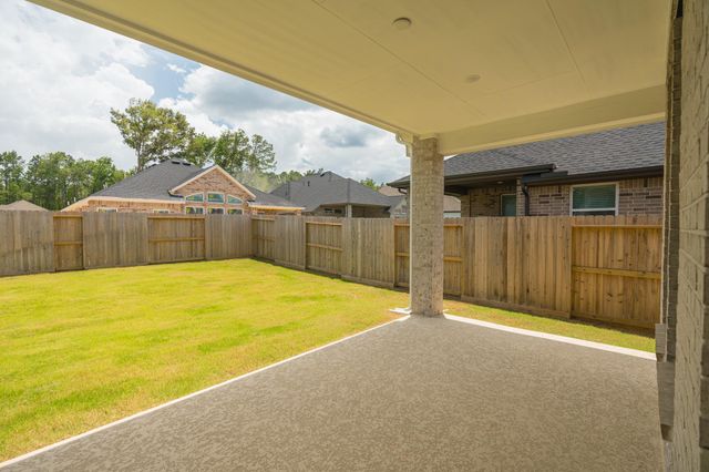 9738 Roaring River Falls Lane, Porter, TX 77365