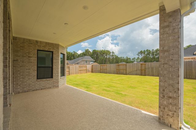 9738 Roaring River Falls Lane, Porter, TX 77365