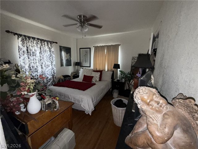 313 North 8th Street, Las Vegas, NV 89101
