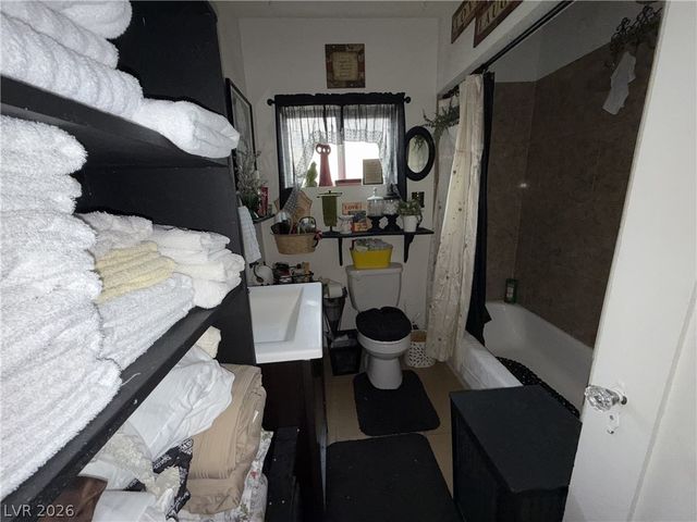313 North 8th Street, Las Vegas, NV 89101