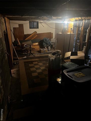 2064 Wyoming Avenue, Wyoming, MI 49519