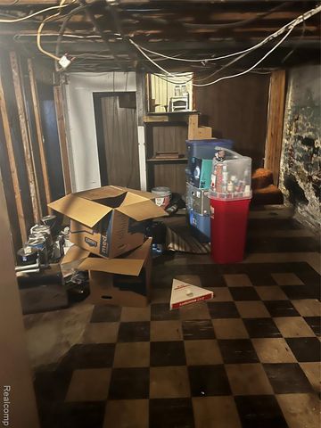 2064 Wyoming Avenue, Wyoming, MI 49519