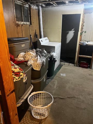 2064 Wyoming Avenue, Wyoming, MI 49519