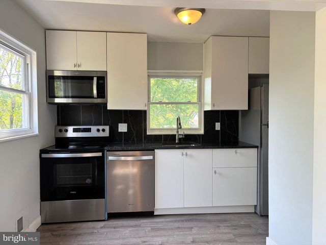 9103 WALLACE RD, Lanham, MD 20706