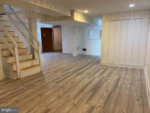 9103 WALLACE RD, Lanham, MD 20706