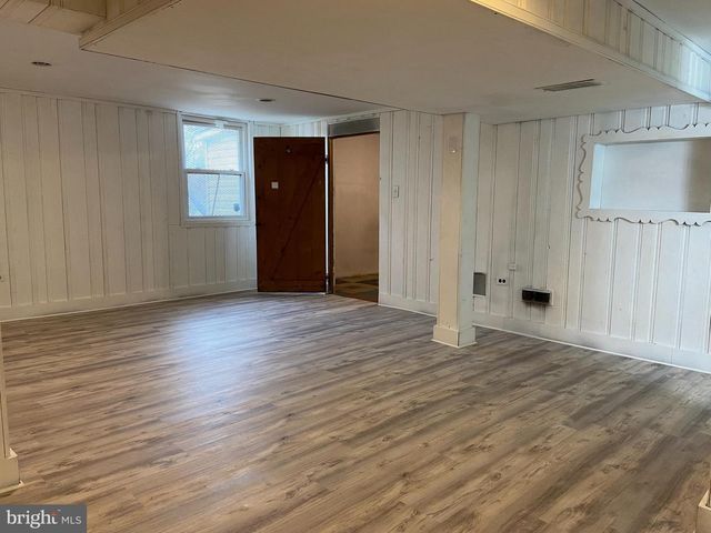 9103 WALLACE RD, Lanham, MD 20706