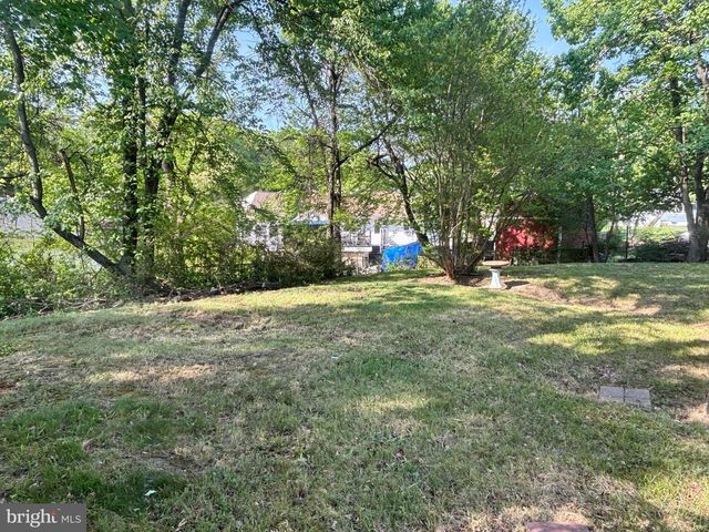 9103 WALLACE RD, Lanham, MD 20706