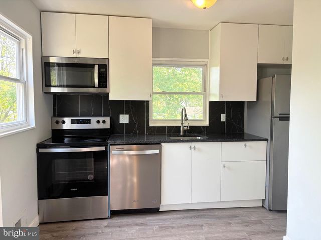 9103 WALLACE RD, Lanham, MD 20706