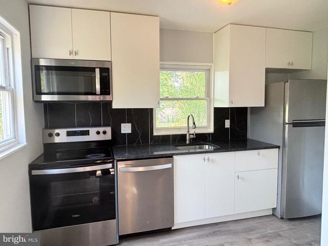 9103 WALLACE RD, Lanham, MD 20706