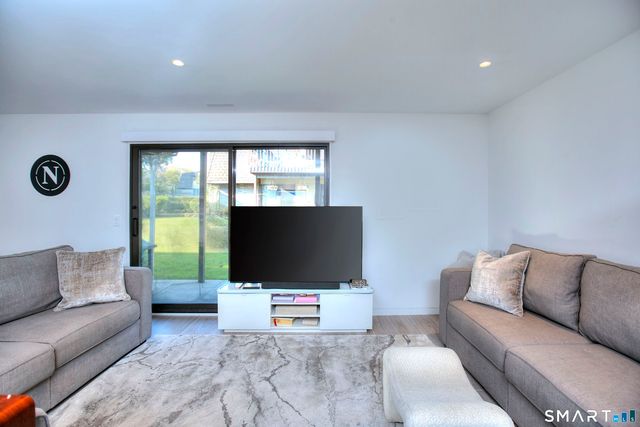 255 Strawberry Hill Avenue B1, Stamford, CT 06902