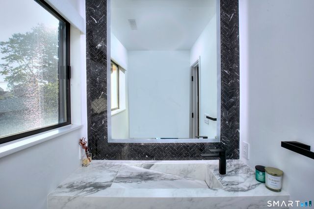 255 Strawberry Hill Avenue B1, Stamford, CT 06902