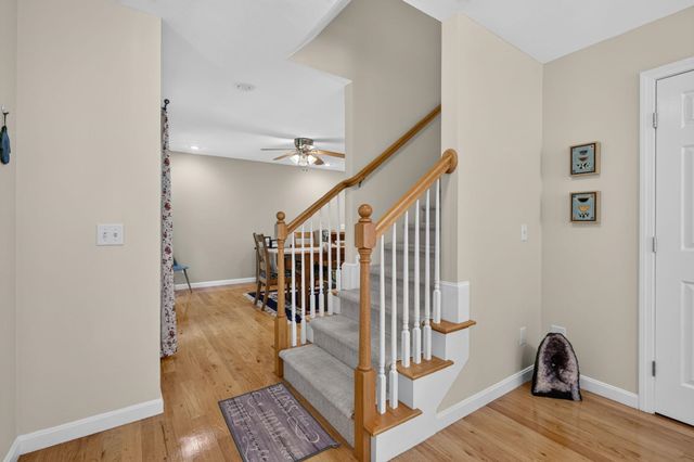14 Holton Circle, Londonderry, NH 03053