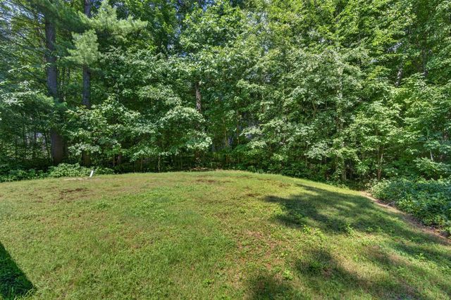 14 Holton Circle, Londonderry, NH 03053