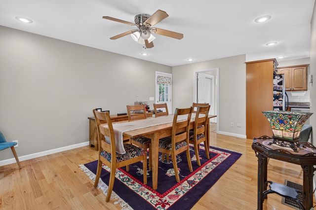14 Holton Circle, Londonderry, NH 03053