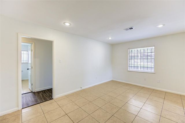 9811 Shadydale Lane, Houston, TX 77016