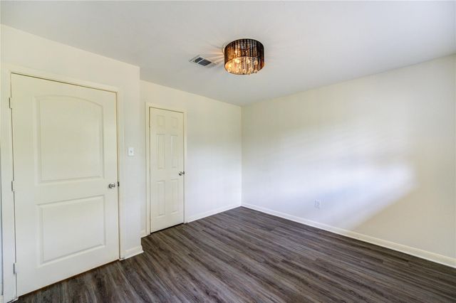 9811 Shadydale Lane, Houston, TX 77016