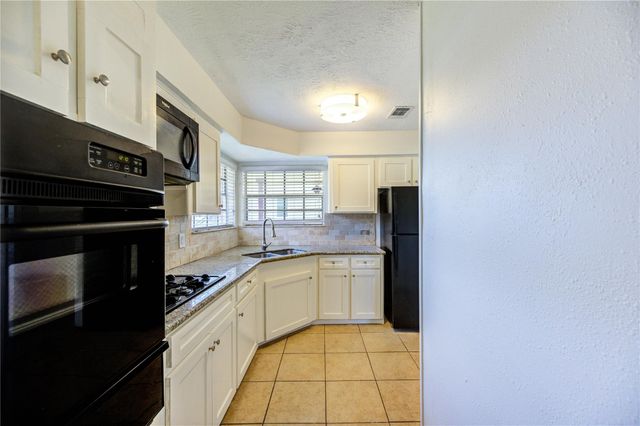 9811 Shadydale Lane, Houston, TX 77016