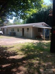 485 Tarheel Drive, Waynesville, NC 28786