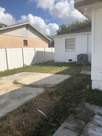 10414 N HARTTS DRIVE, Tampa, FL 33617