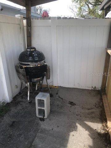 10414 N HARTTS DRIVE, Tampa, FL 33617