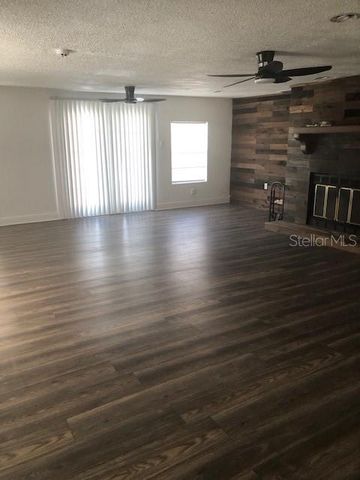 10414 N HARTTS DRIVE, Tampa, FL 33617