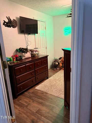 864 Big Smith Ridge Road, Clintwood, VA 24228