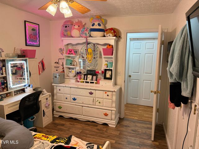 864 Big Smith Ridge Road, Clintwood, VA 24228