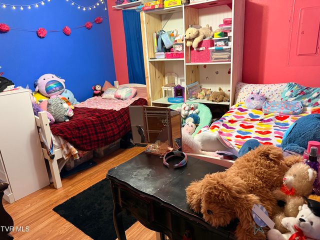 864 Big Smith Ridge Road, Clintwood, VA 24228