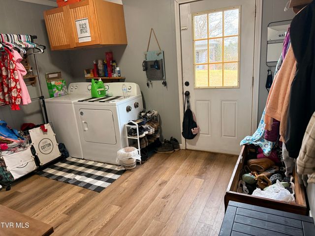 864 Big Smith Ridge Road, Clintwood, VA 24228