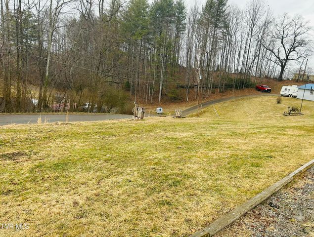 864 Big Smith Ridge Road, Clintwood, VA 24228