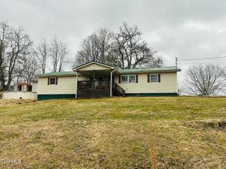 864 Big Smith Ridge Road, Clintwood, VA 24228