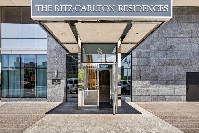 5 Renaissance Square 15C, White Plains, NY 10601