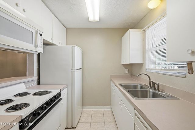 4836 ATLANTIC Boulevard 104, Jacksonville, FL 32207