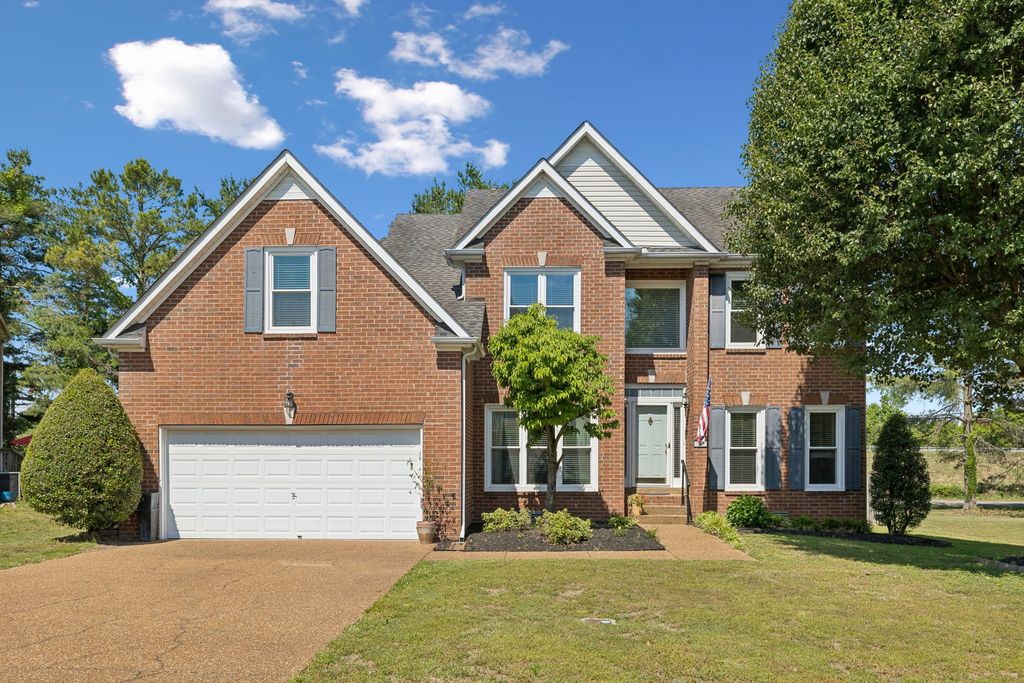 229 Circle View Dr, Franklin, TN 37067