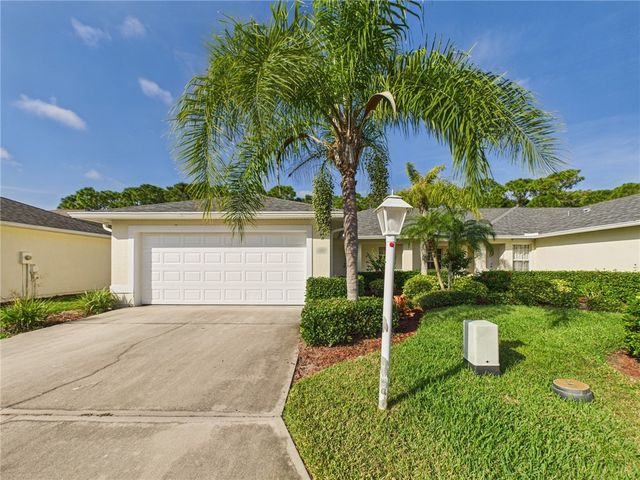 131 Maggie Way, Sebastian, FL 32958